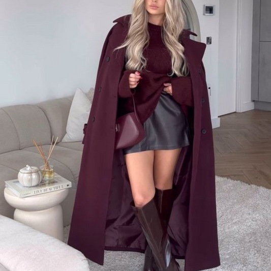 Burgundyyy Belle Coat™ – elegante damesmantel in bordeaux met klassieke snit en luxe uitstraling bij Becker’s Amsterdam